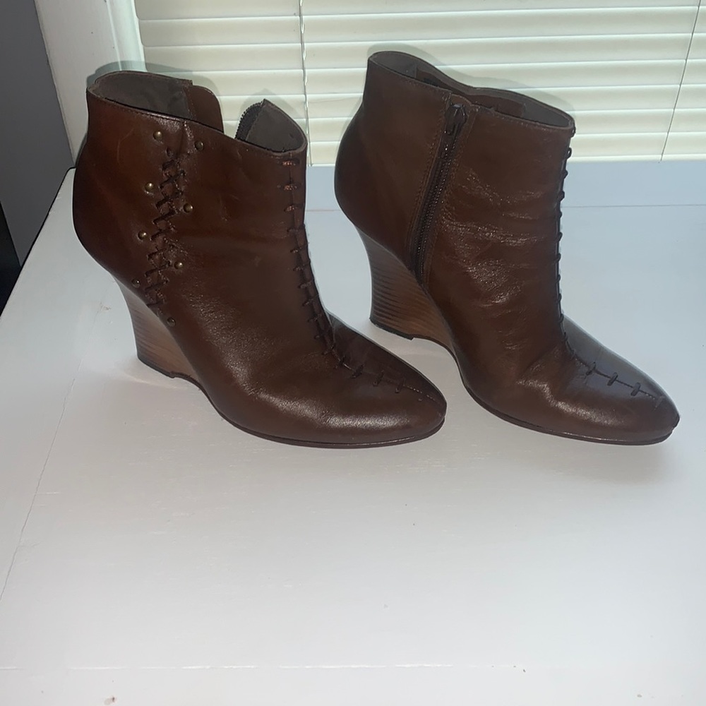 True Look No Filters .. Super Cute Wedge Boots